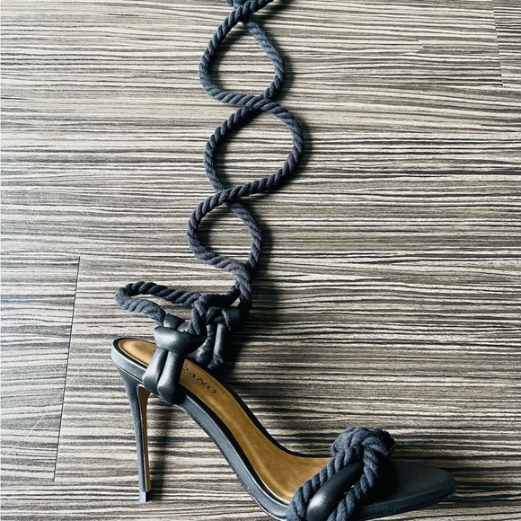 Carrano, Daisy Heels, Black - Picture 3 of 10